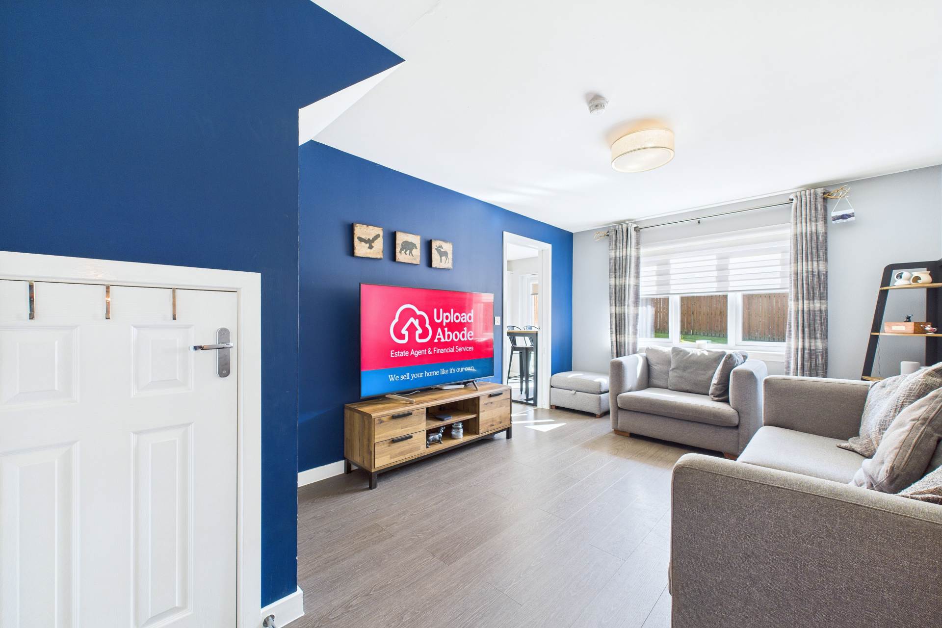 Aquitania Crescent, Larkhall