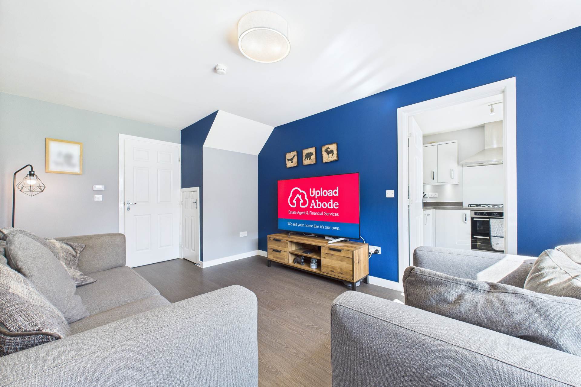 Aquitania Crescent, Larkhall
