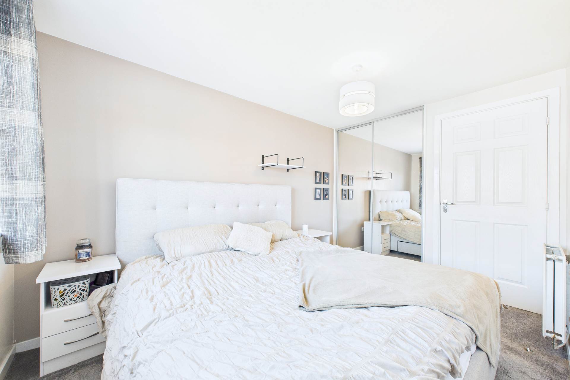 Aquitania Crescent, Larkhall