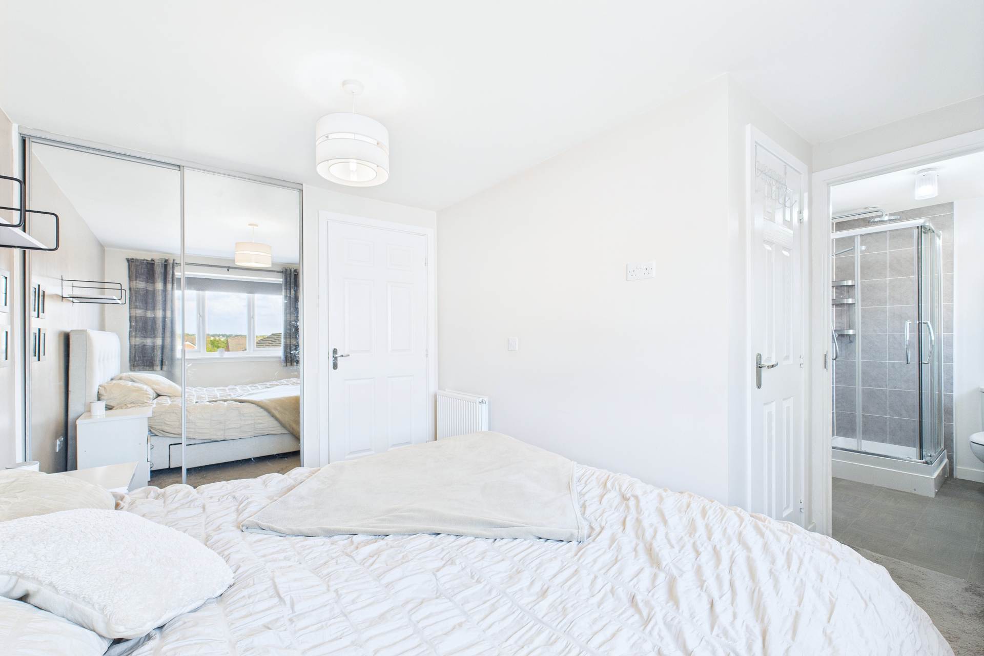 Aquitania Crescent, Larkhall