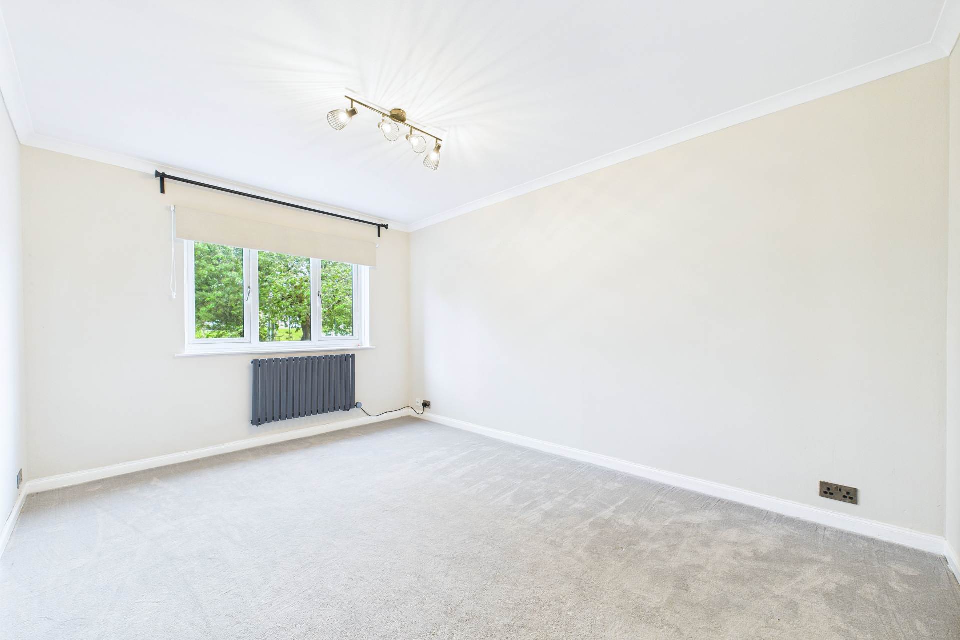Mahon Court, Glasgow