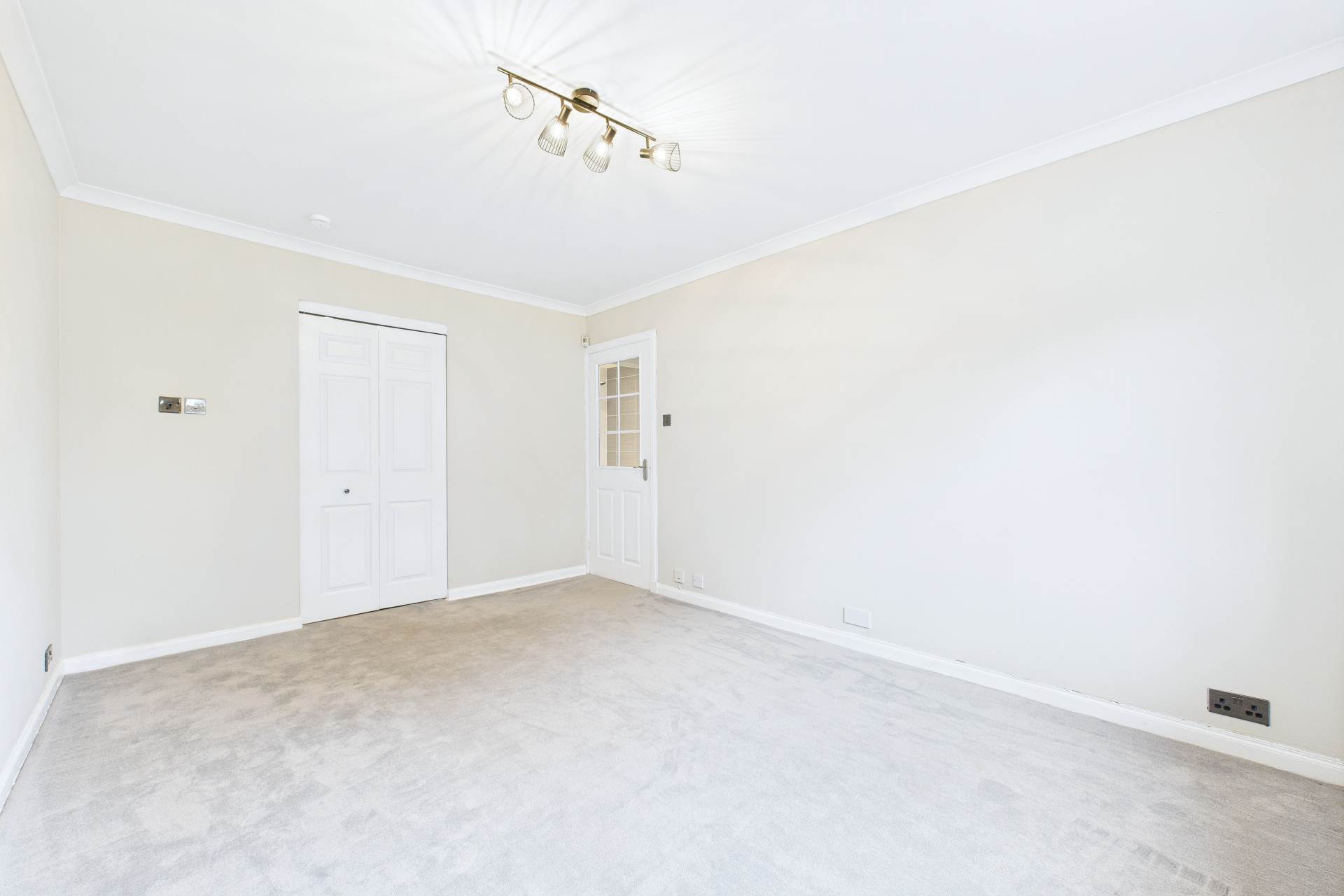 Mahon Court, Glasgow