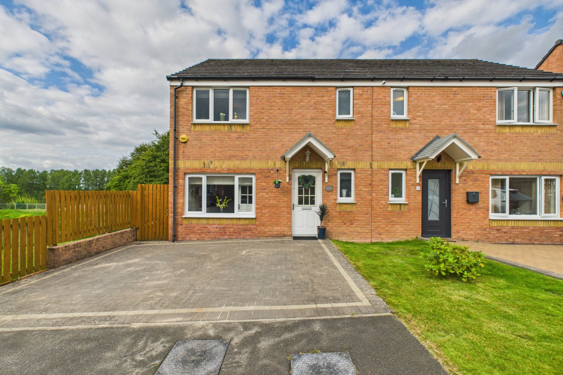 Valleyfield Crescent, Ferniegair