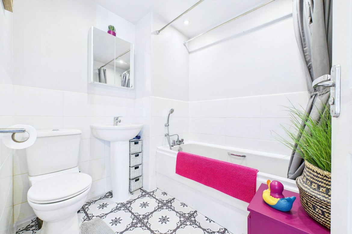Images for Valleyfield Crescent, Ferniegair