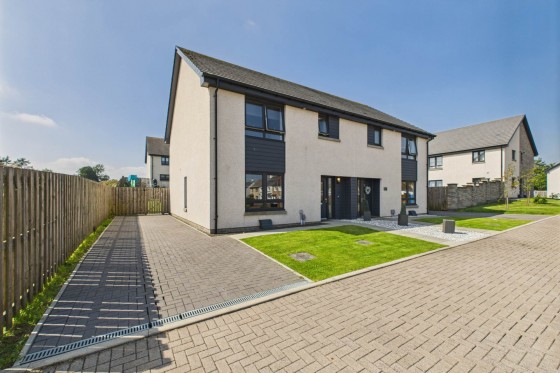 Balmoral Drive, Harthill