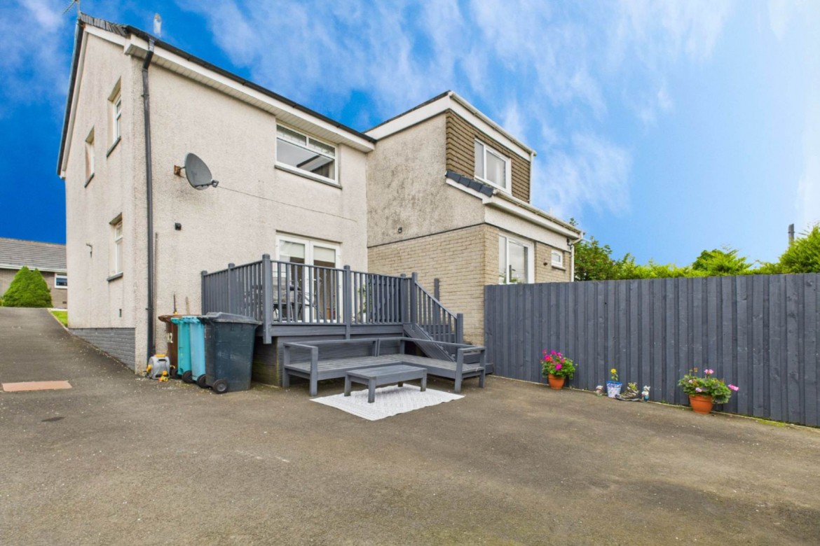 Images for Currieside Avenue, Shotts