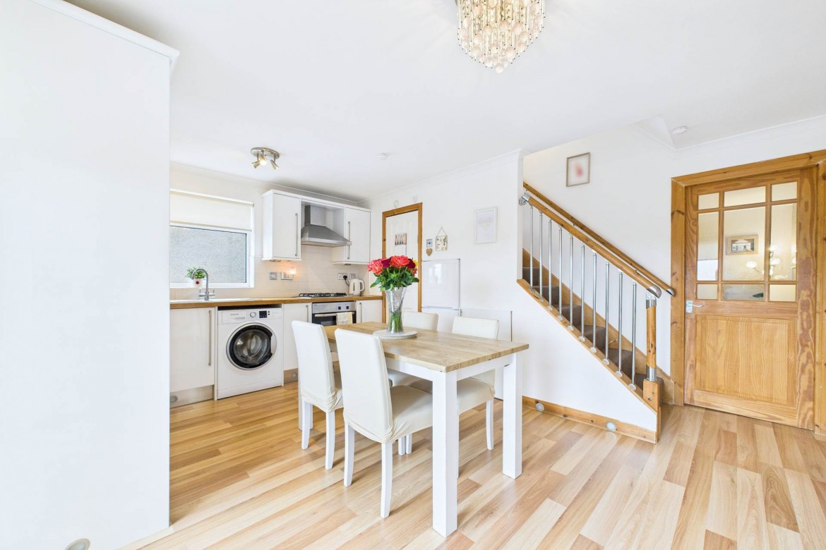 Images for Currieside Avenue, Shotts