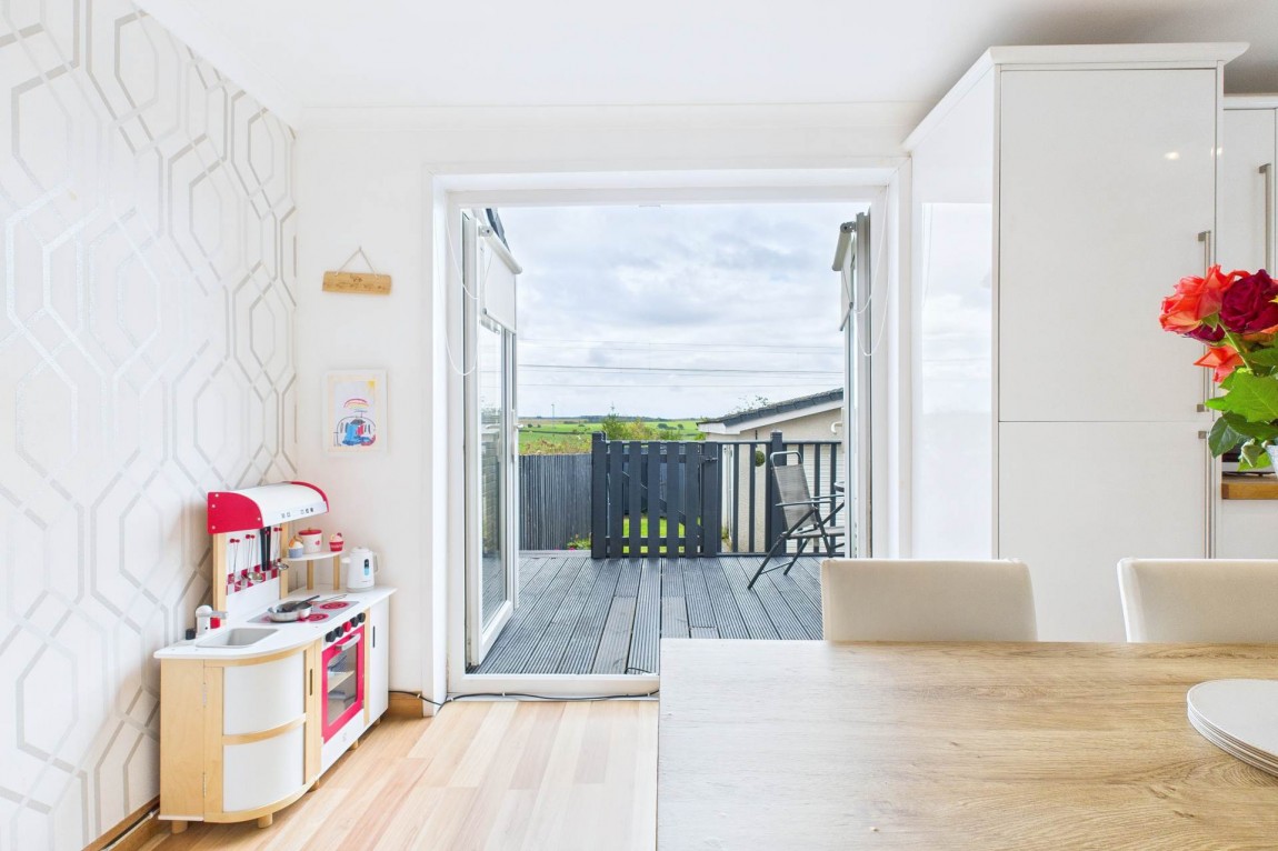 Images for Currieside Avenue, Shotts