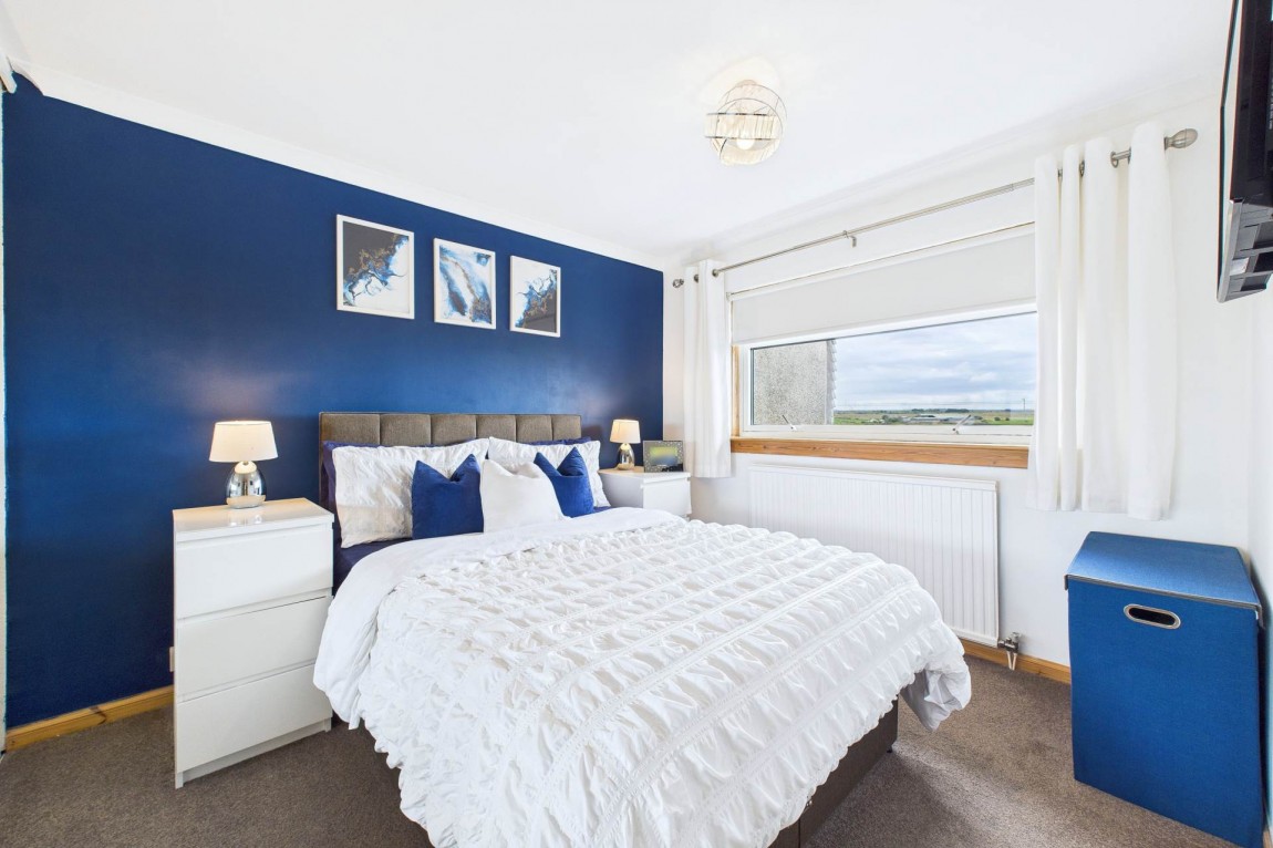 Images for Currieside Avenue, Shotts