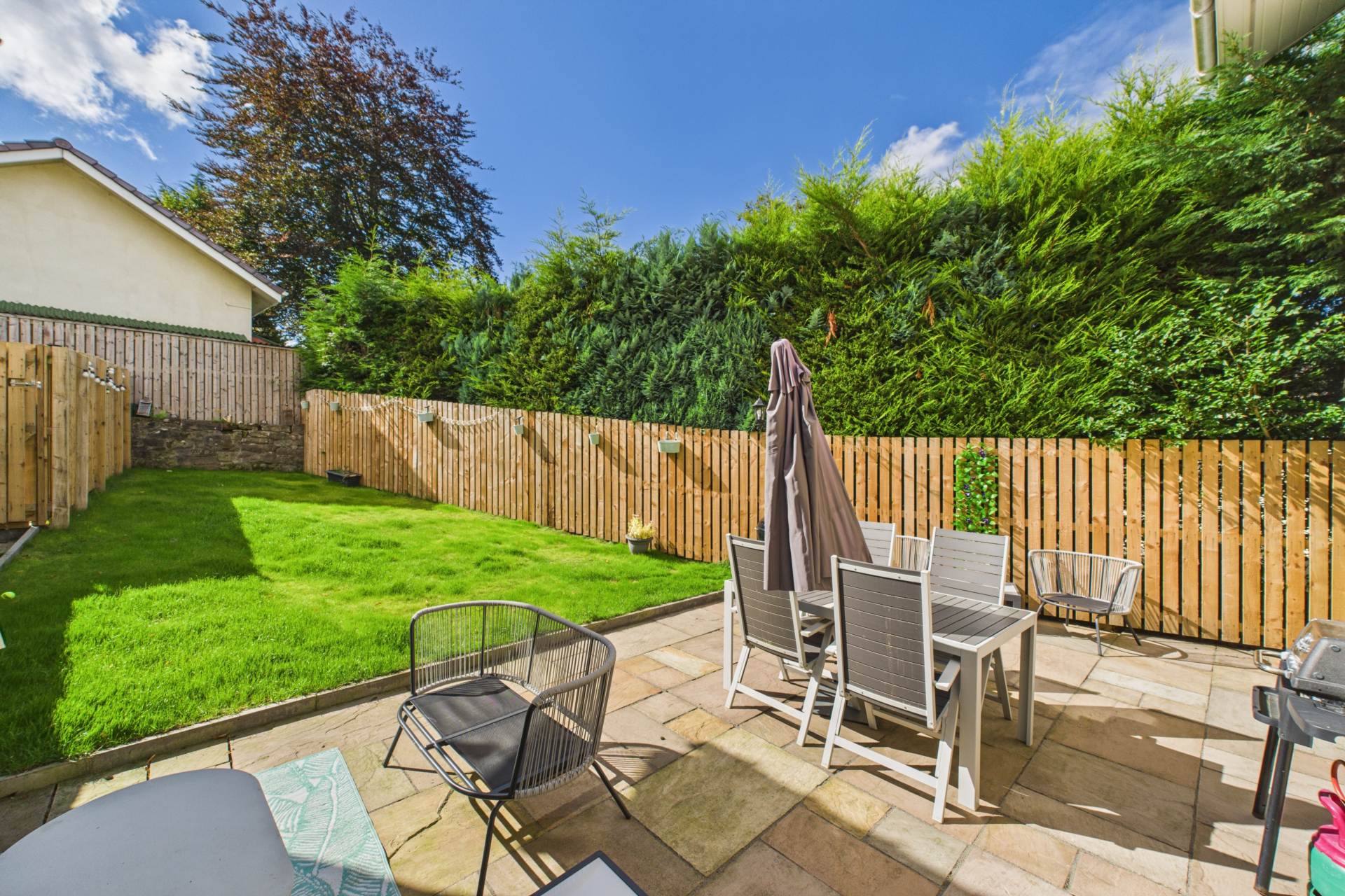 Sweethope Gardens, Bothwell
