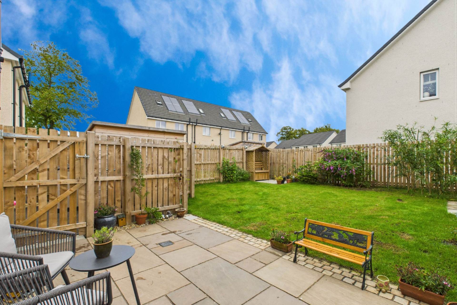 Lotus Crescent, Motherwell