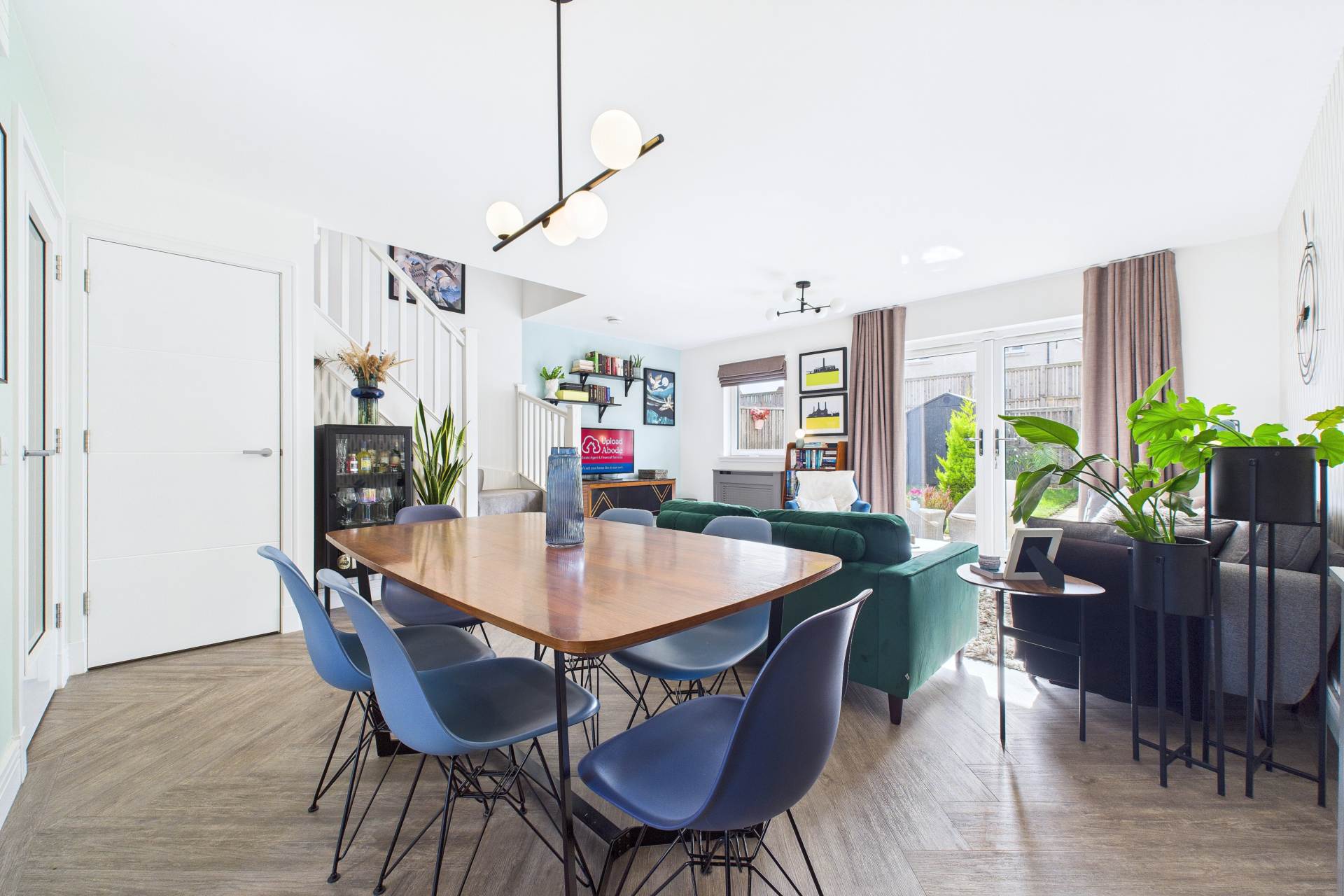 Hareton Place, Jackton