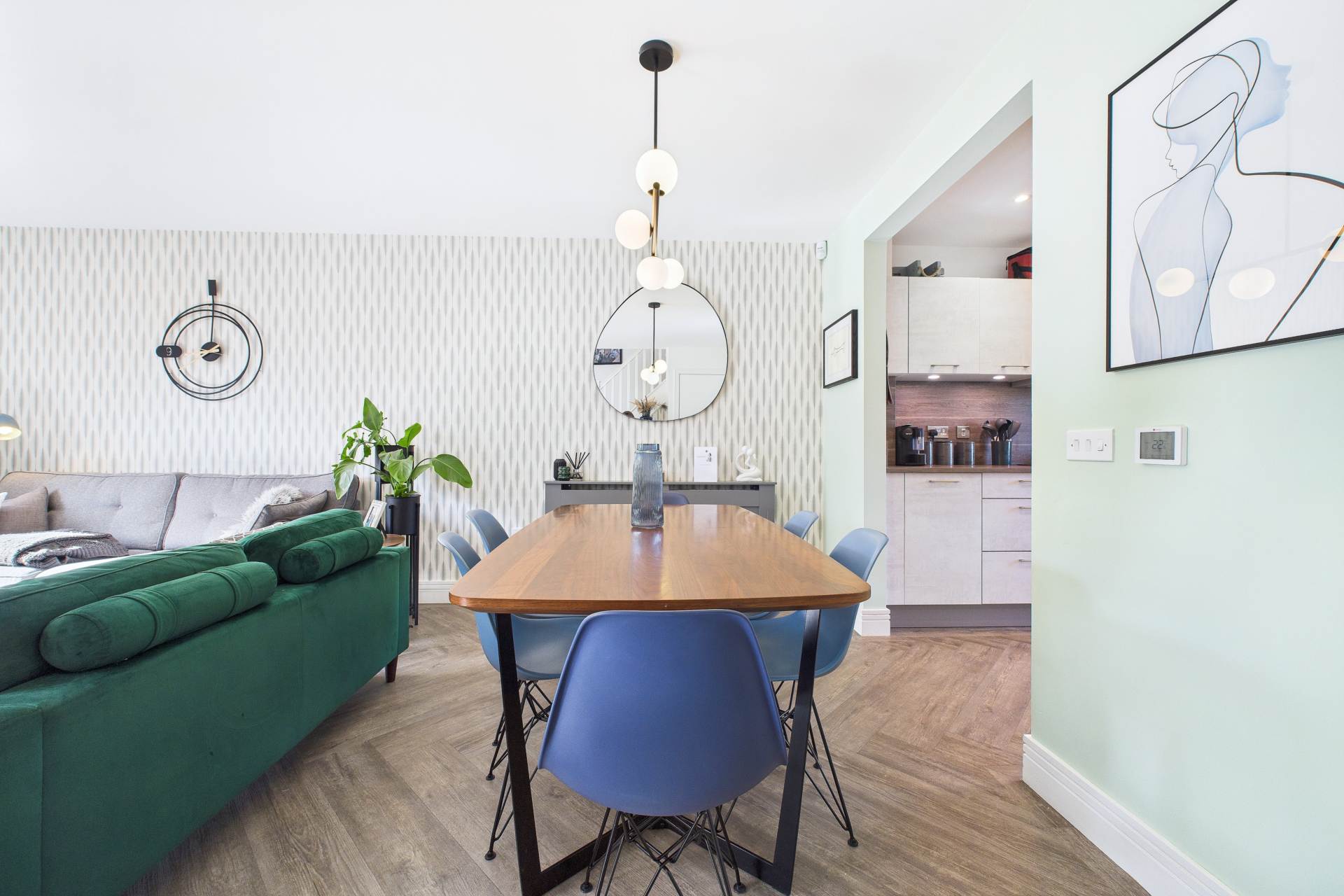 Hareton Place, Jackton