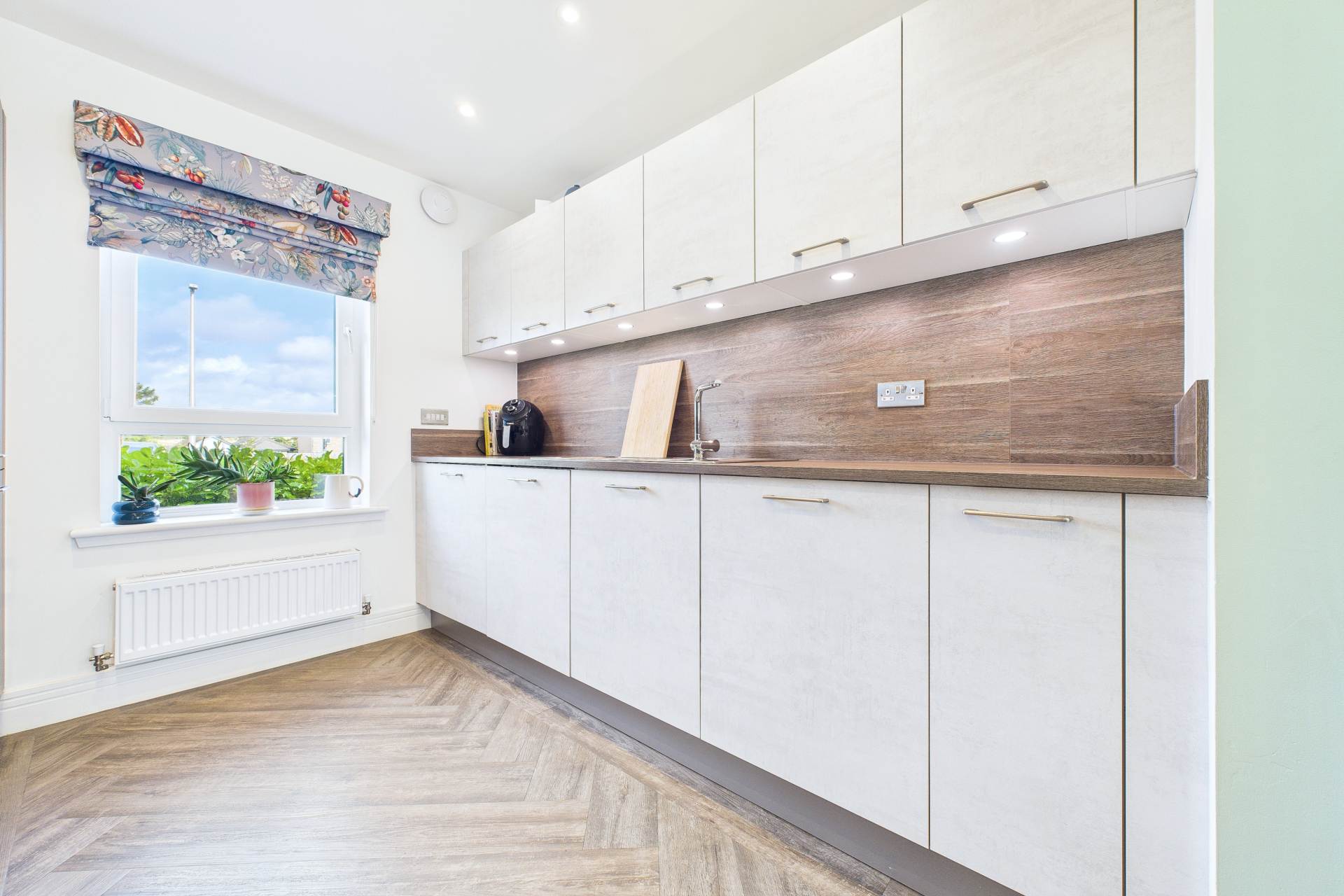 Hareton Place, Jackton