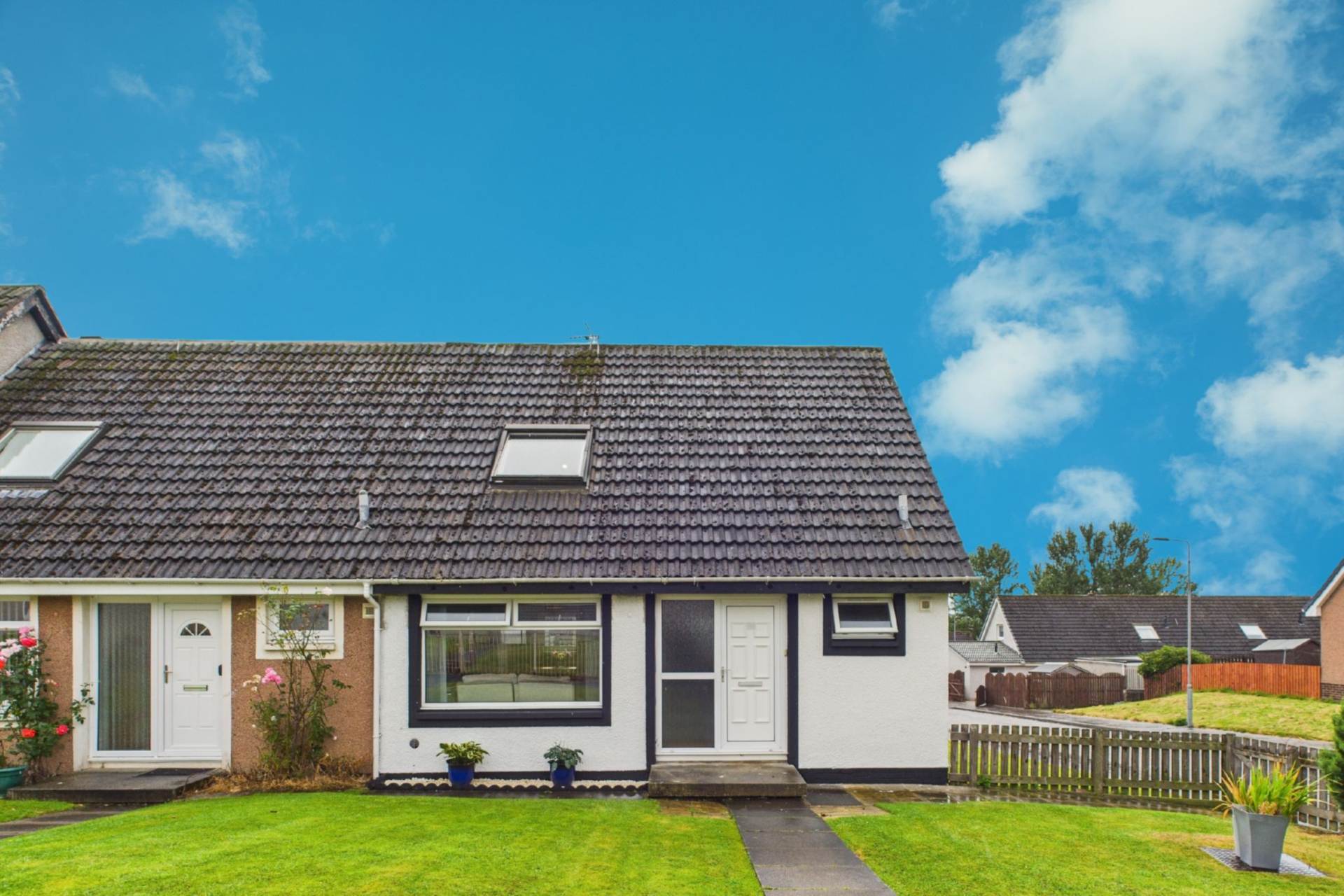 Kew Gardens, Tannochside, Uddingston