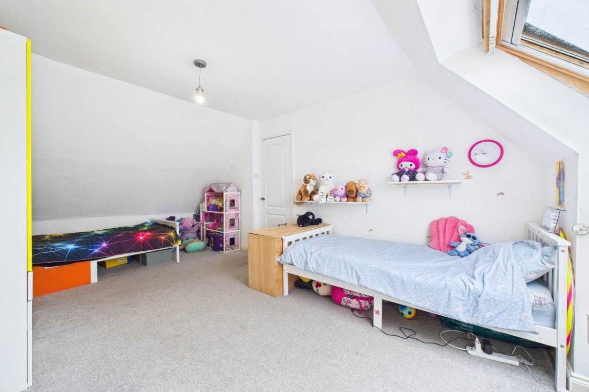 Images for Kew Gardens, Tannochside, Uddingston