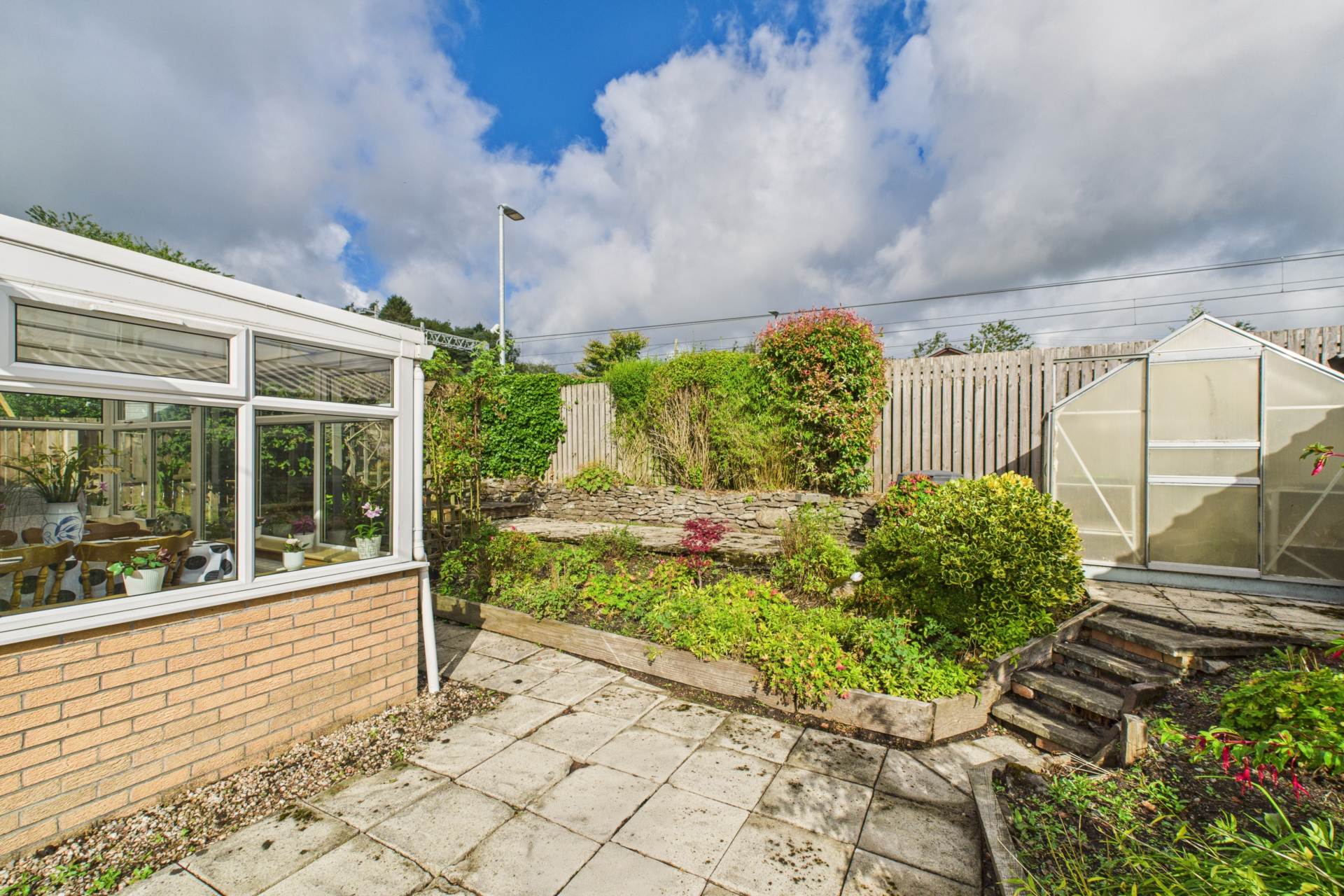 Newmill Gardens, Hartwood
