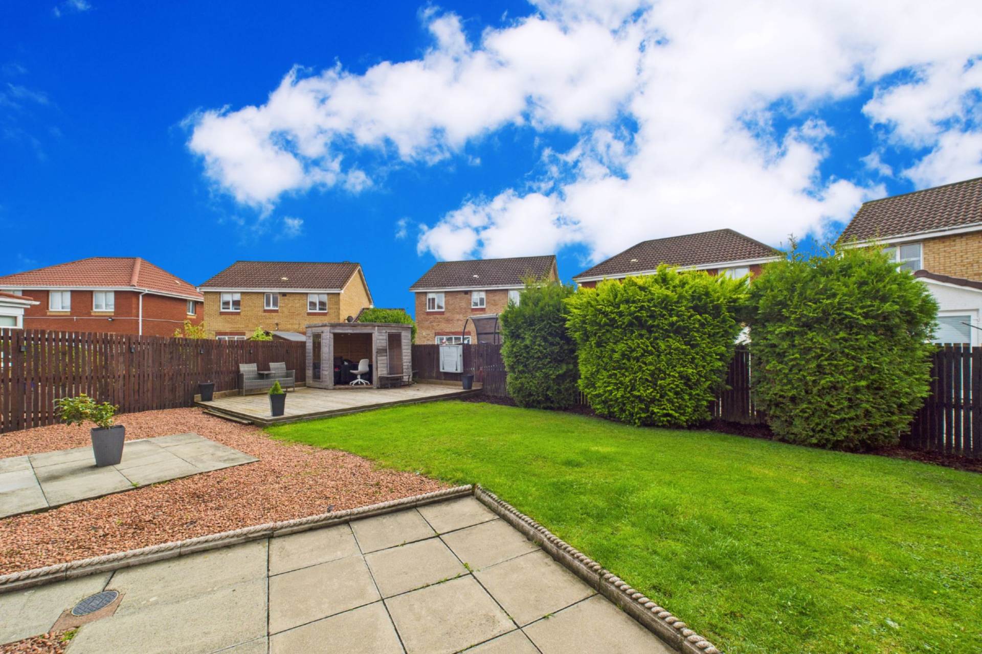 Glendeveron Way, Carfin