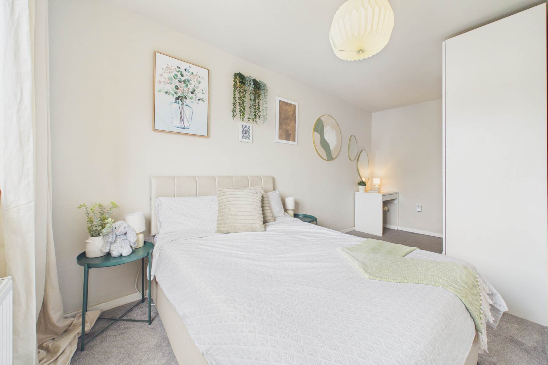 Earn Crescent, Wishaw