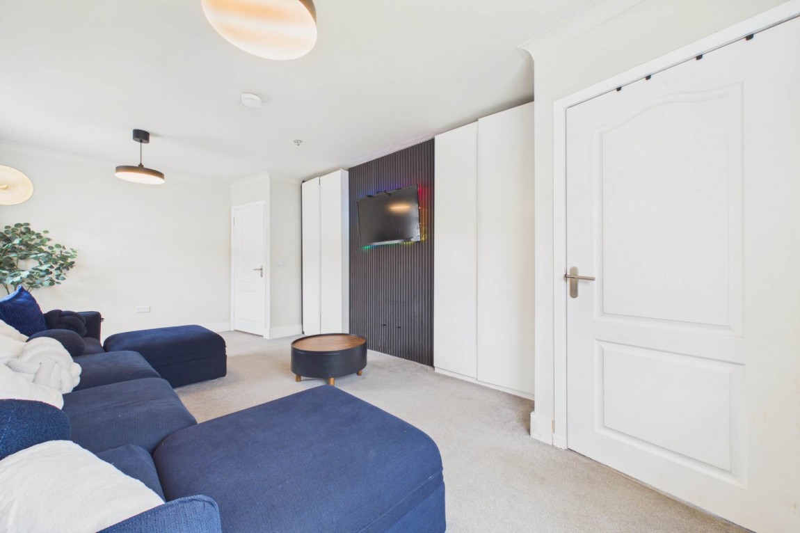 Images for Earn Crescent, Wishaw