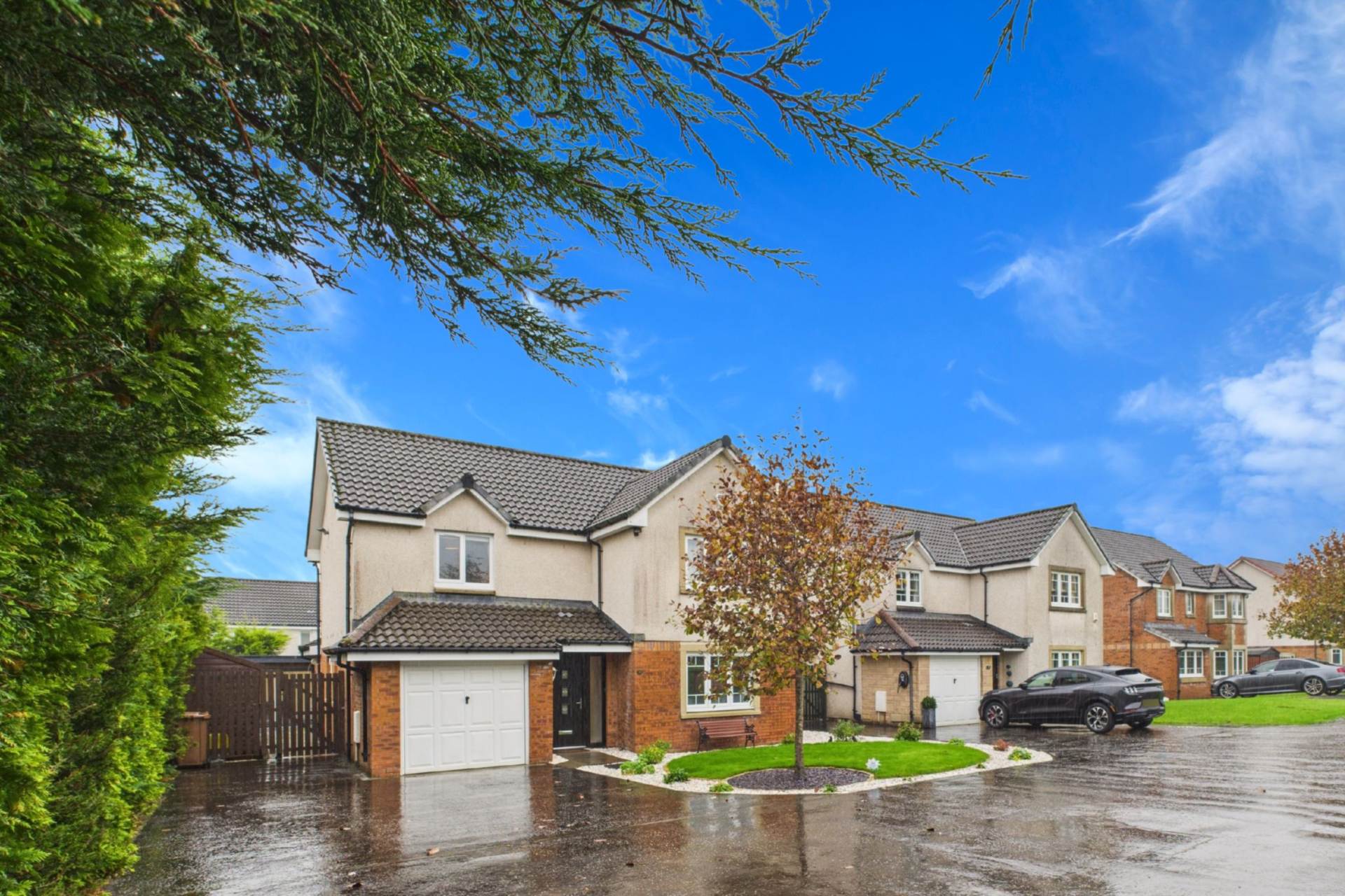 Clossfoot Place, Moodiesburn