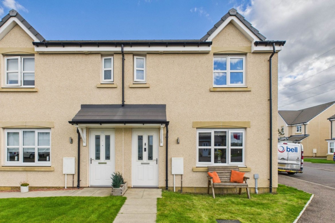 Images for Watervole Crescent, Newton Farm, Cambuslang