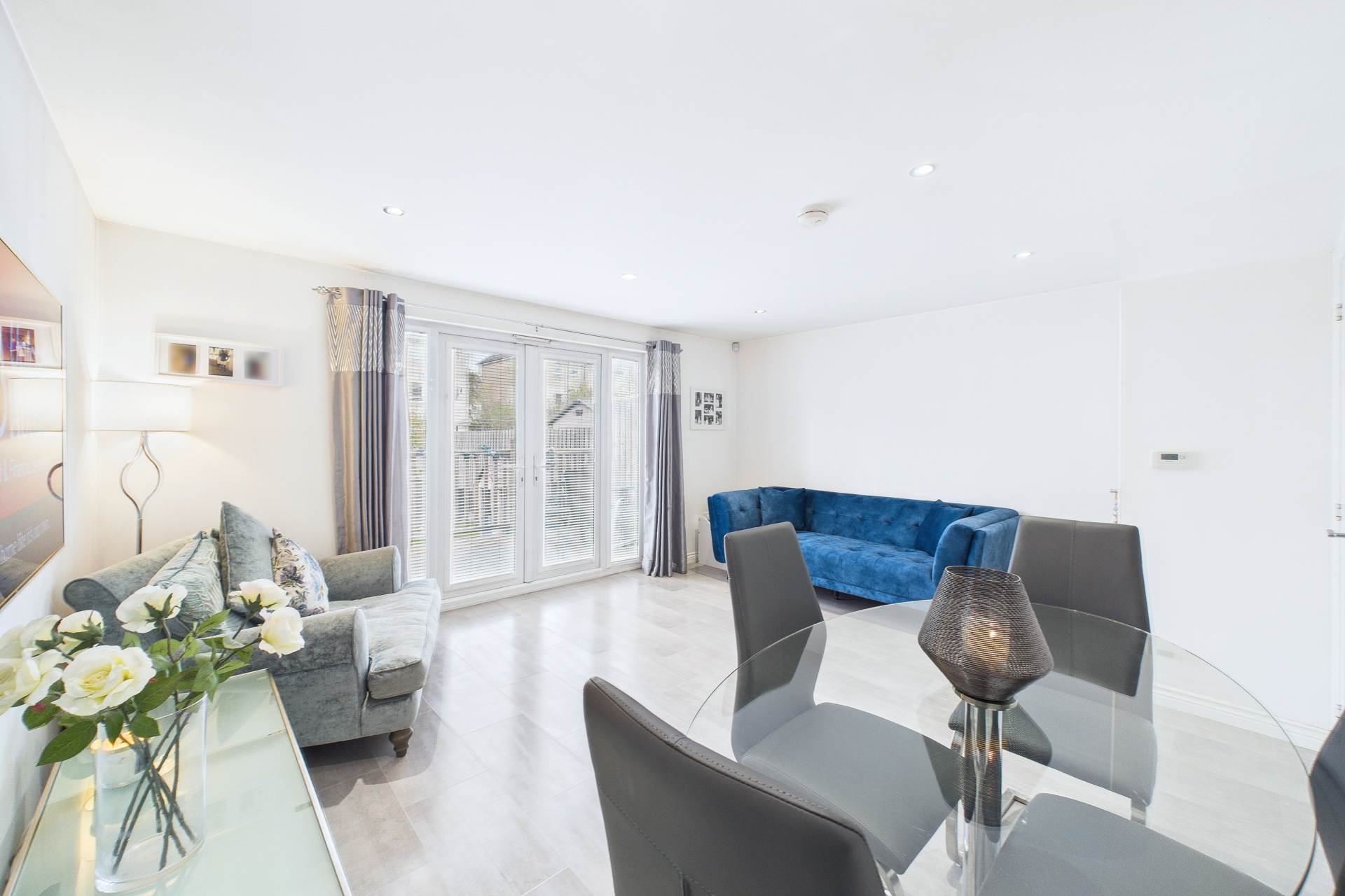 Lindores Drive, Stepps