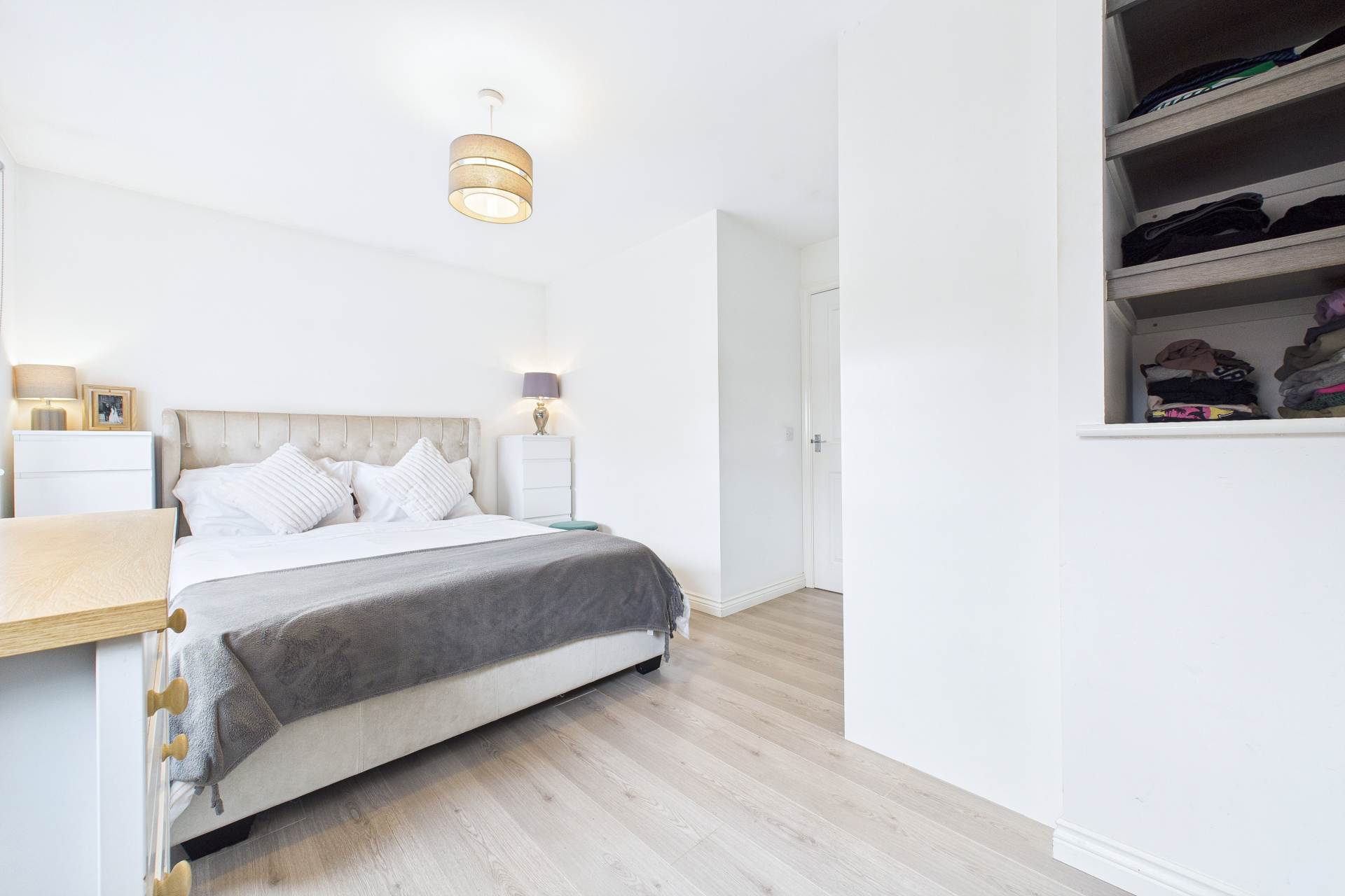 Lindores Drive, Stepps