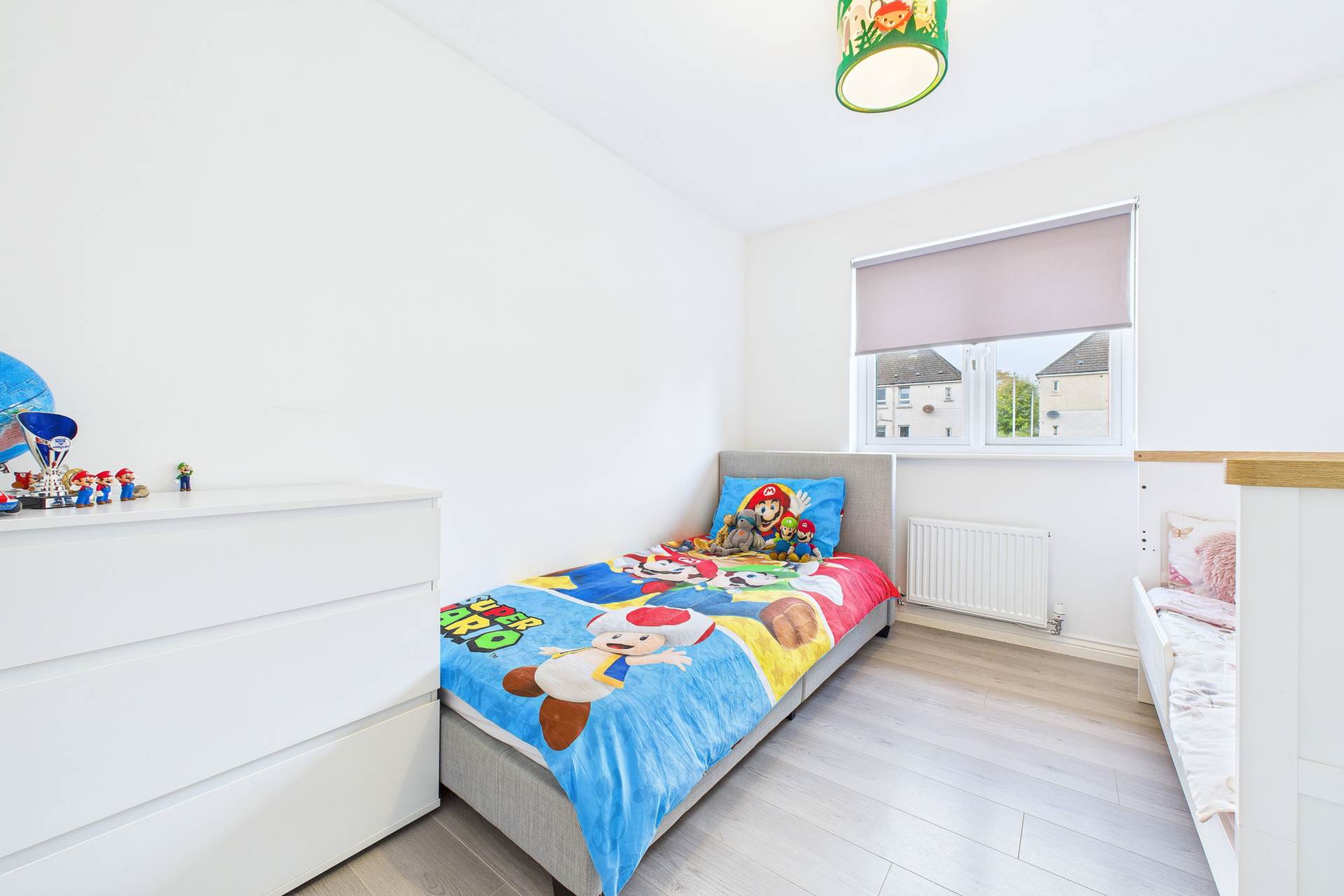 Lindores Drive, Stepps