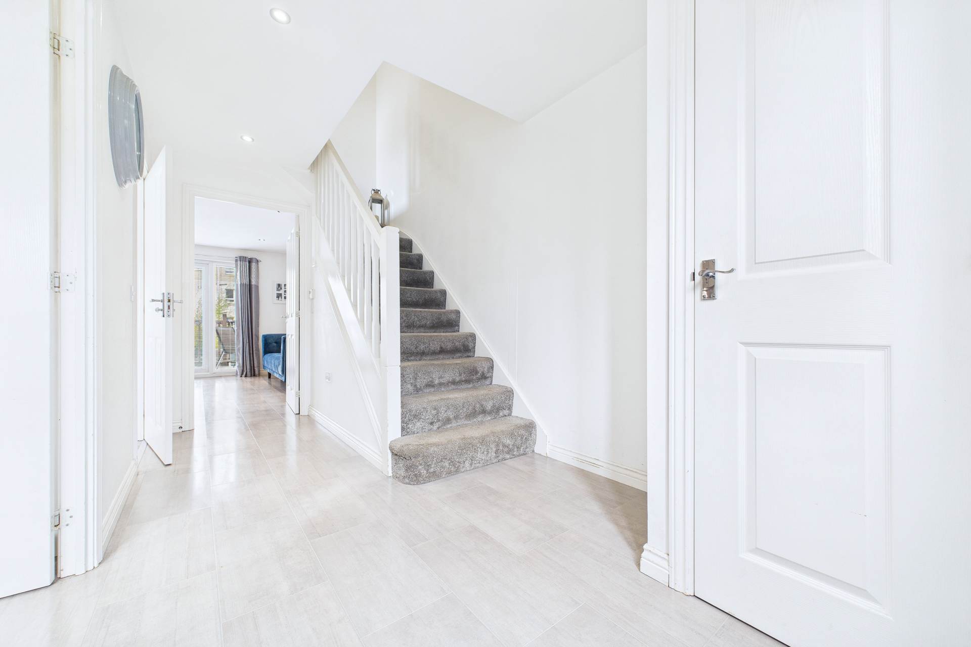 Lindores Drive, Stepps