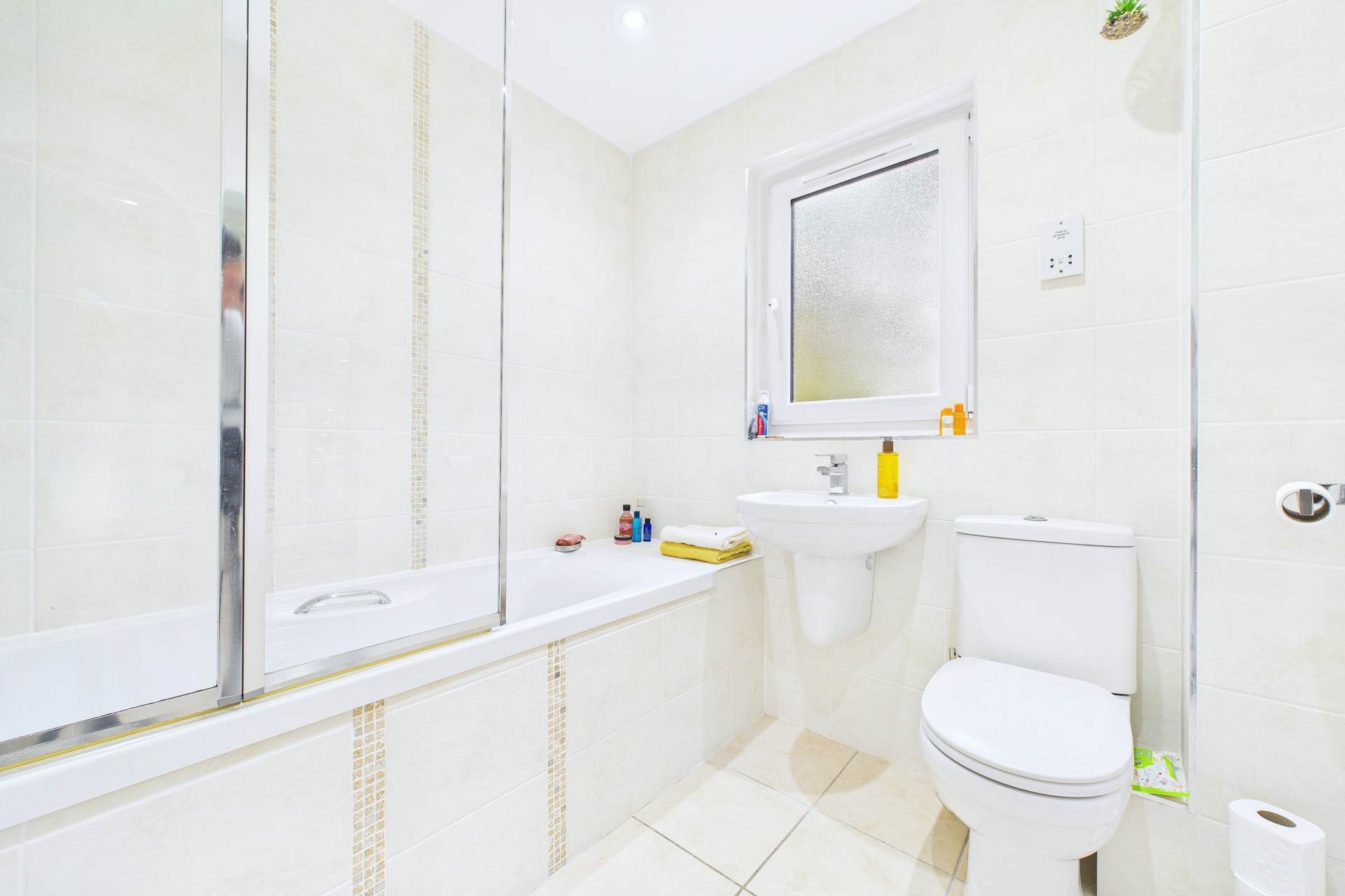 Fyne Crescent, Larkhall