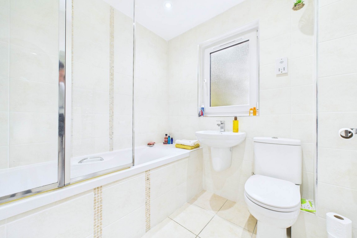 Images for Fyne Crescent, Larkhall