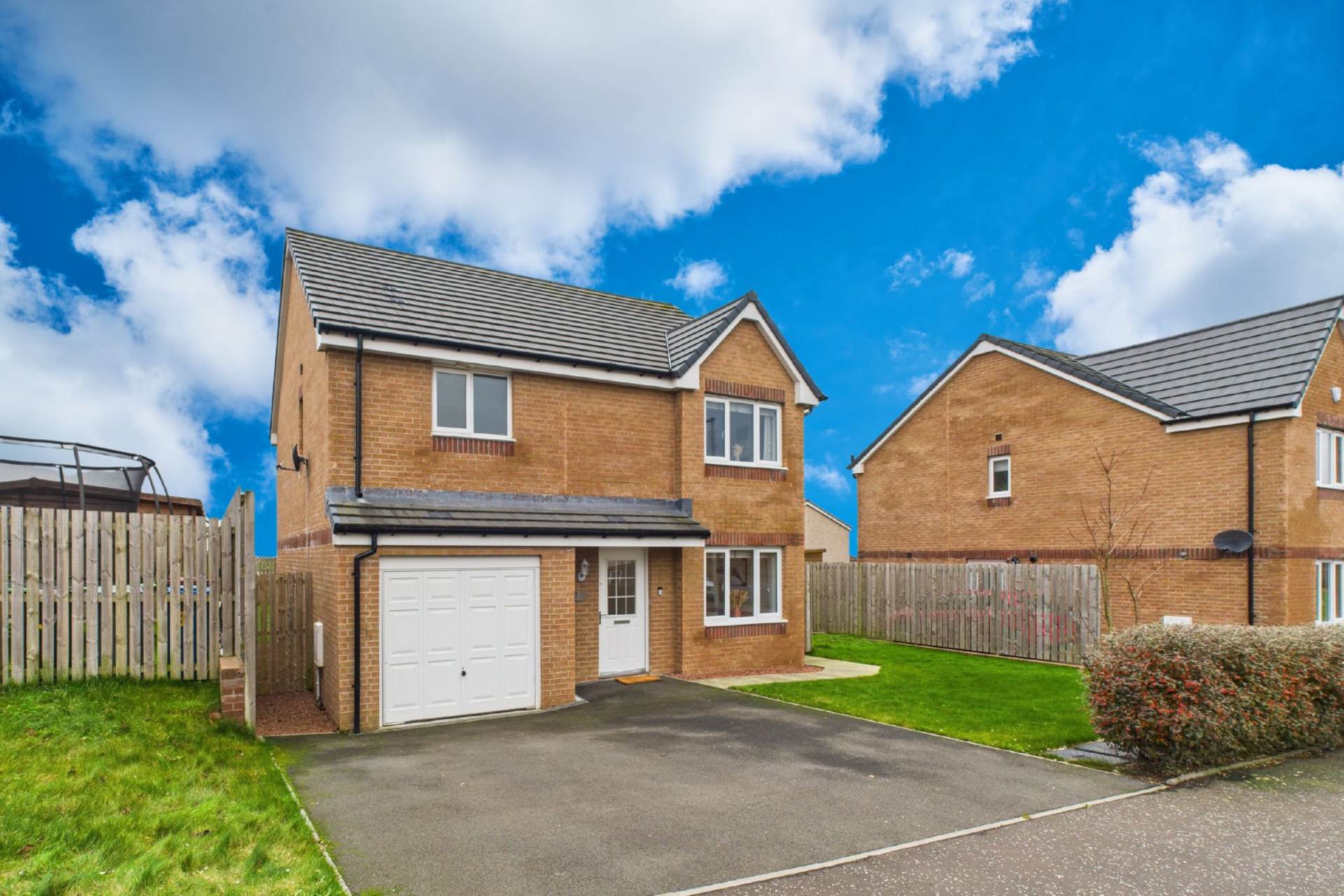 Sinclair Place, Law, Carluke