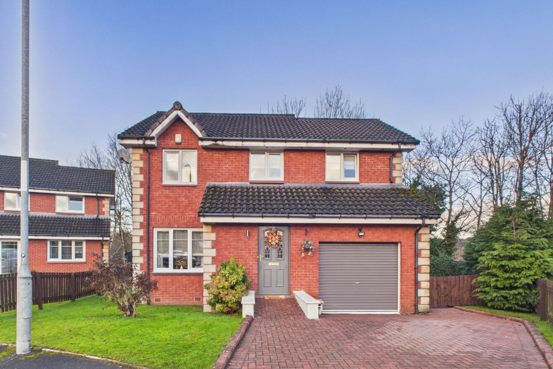 Newark Gate, Allanton, Shotts