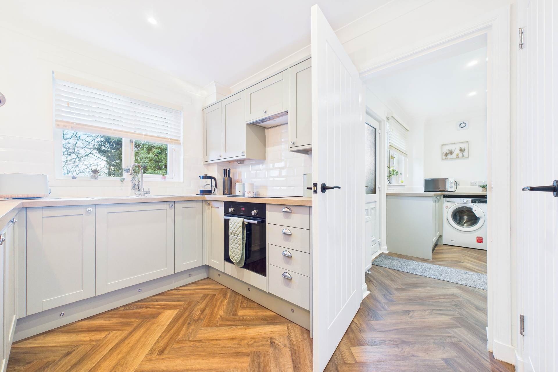 Newark Gate, Allanton, Shotts