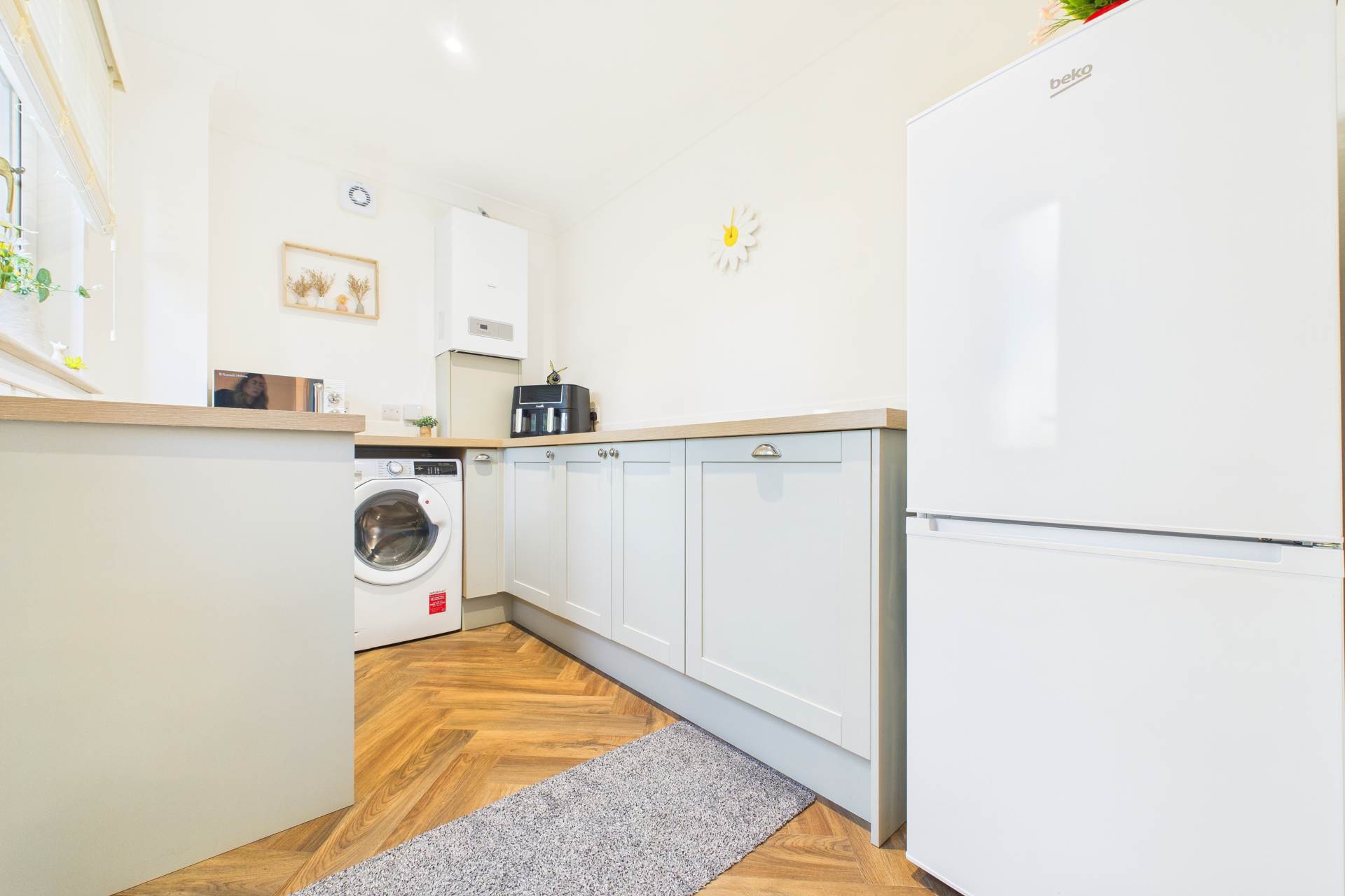 Newark Gate, Allanton, Shotts