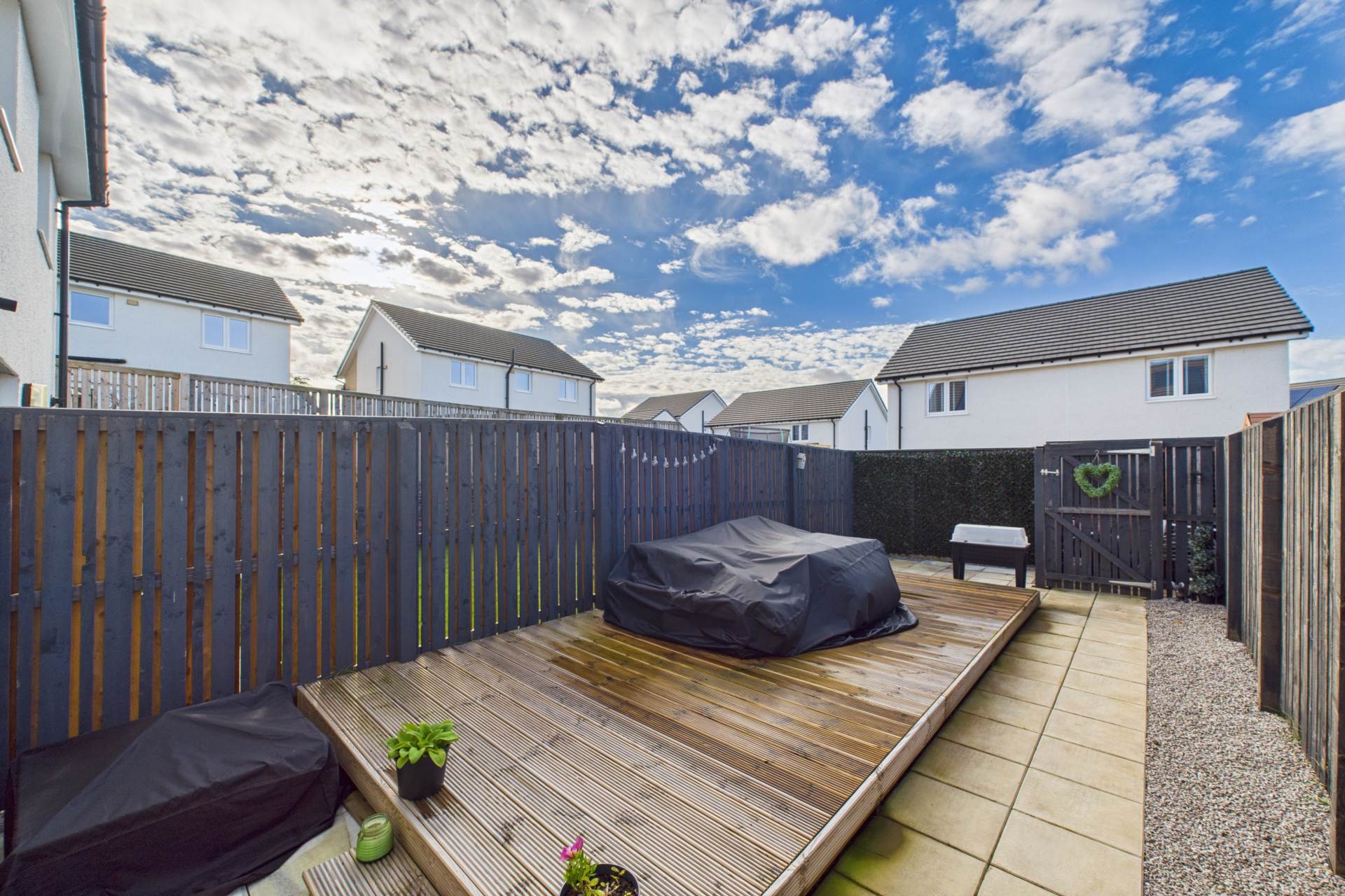 Skylark Gardens, Cambuslang