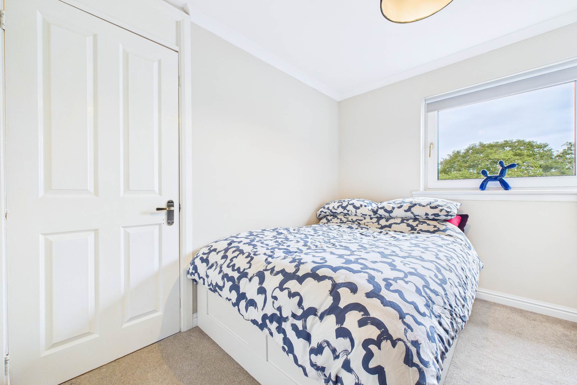 Olifard Avenue, Bothwell