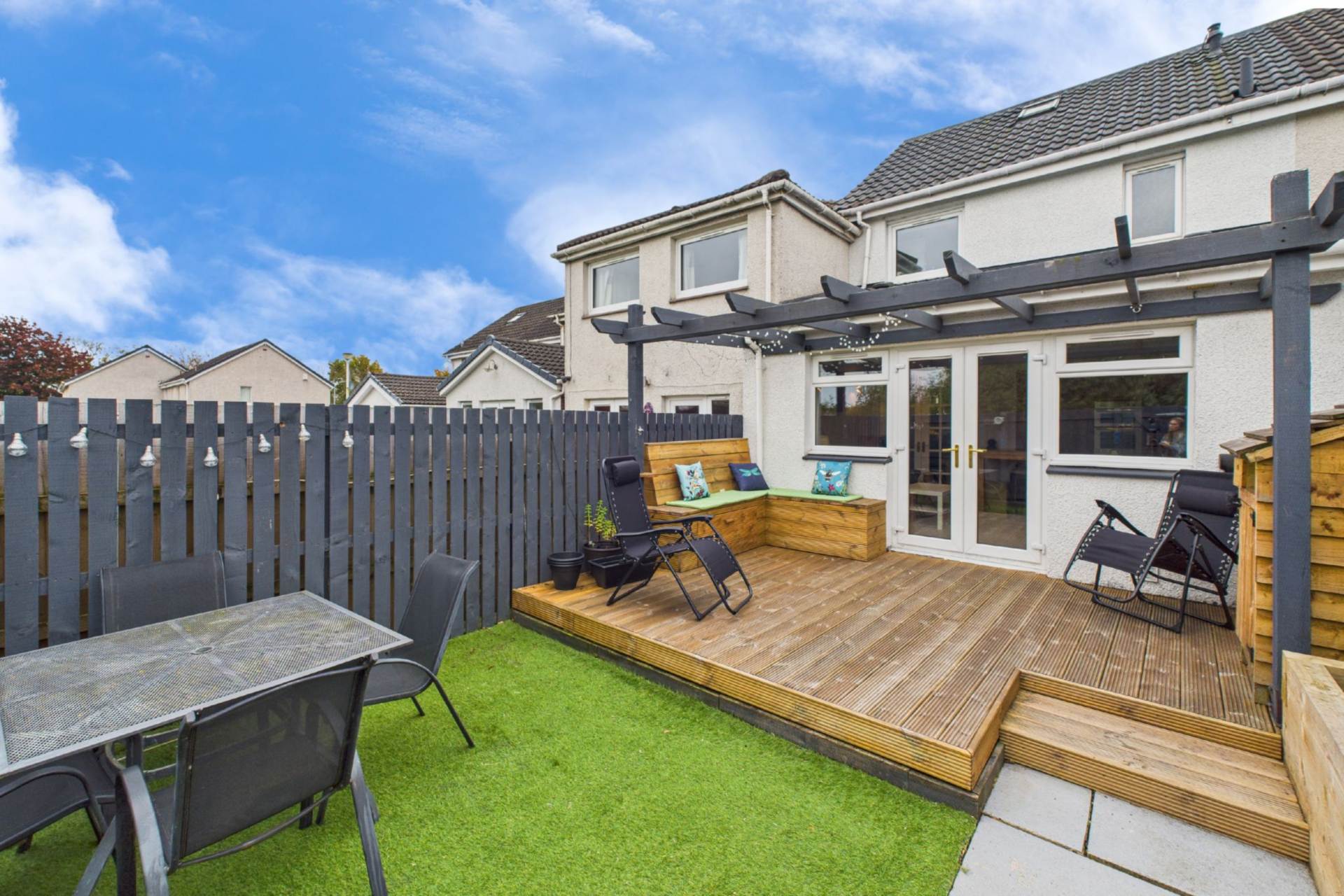 Olifard Avenue, Bothwell