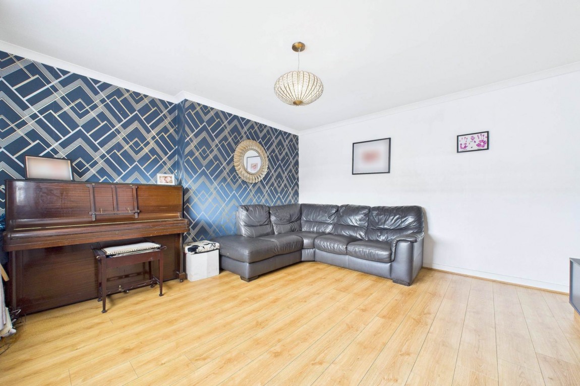 Images for Braeside Crescent, Bargeddie