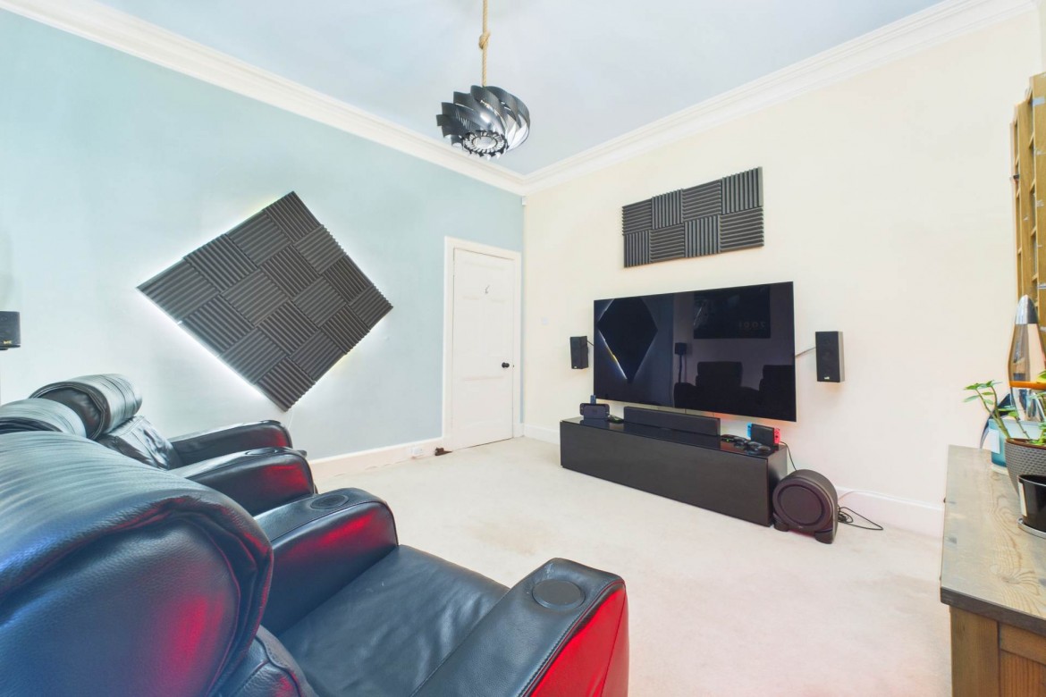 Images for Ravenscraig, Hamilton Drive, Falkirk