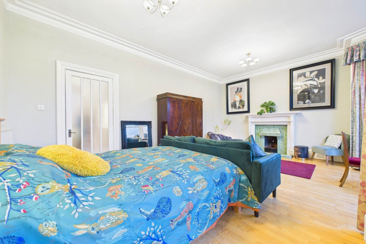 Images for Ravenscraig, Hamilton Drive, Falkirk