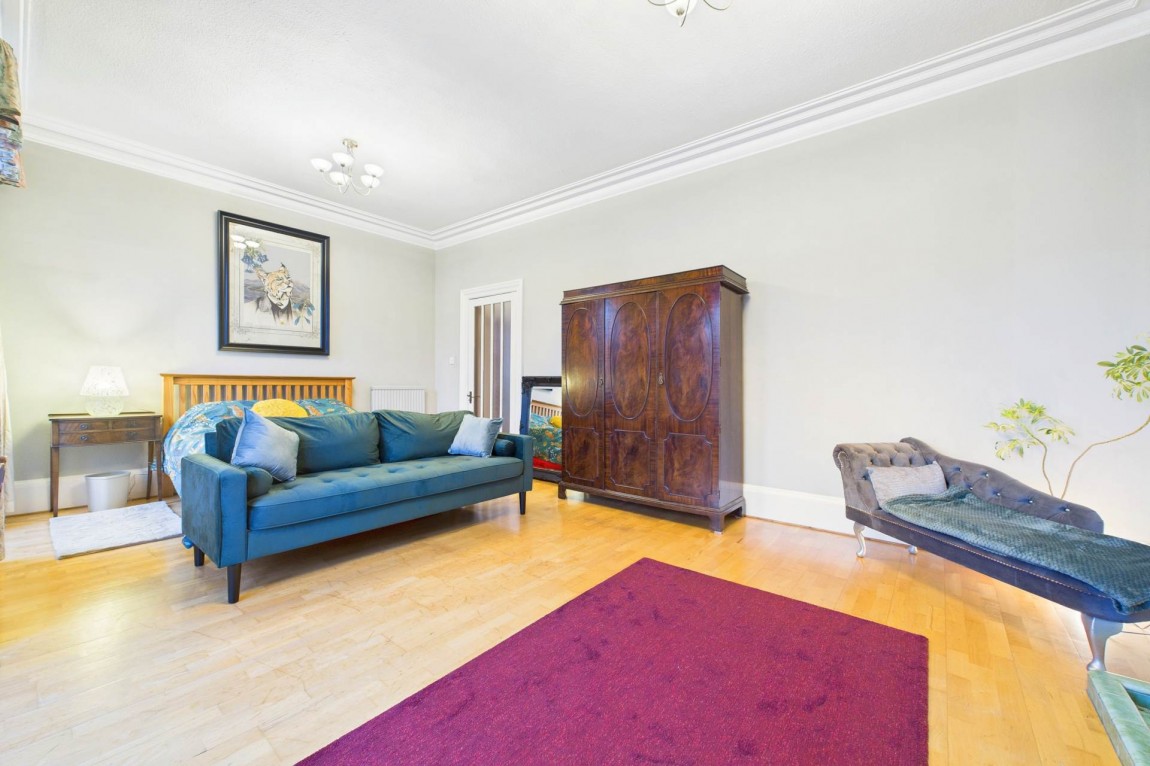 Images for Ravenscraig, Hamilton Drive, Falkirk