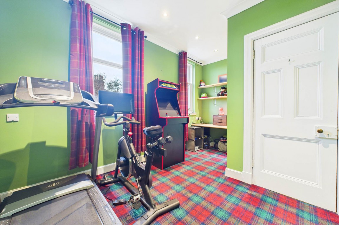 Images for Ravenscraig, Hamilton Drive, Falkirk