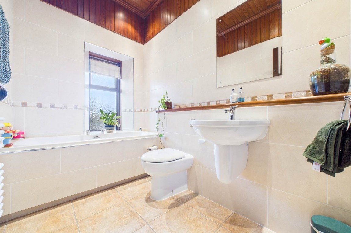 Images for Ravenscraig, Hamilton Drive, Falkirk