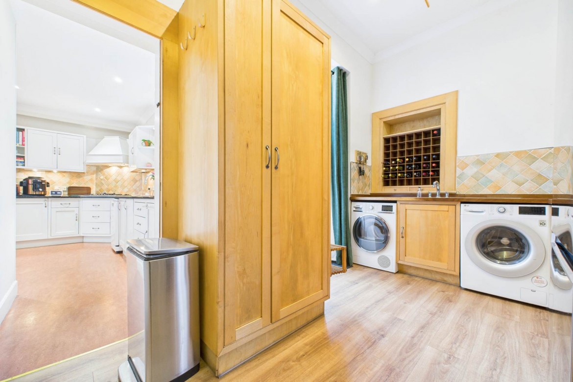 Images for Ravenscraig, Hamilton Drive, Falkirk