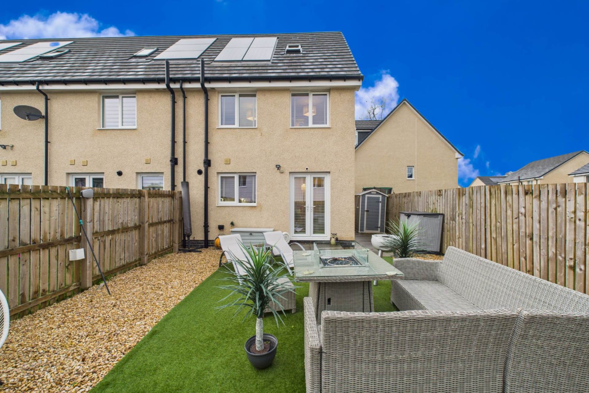 Lotus Crescent, Motherwell