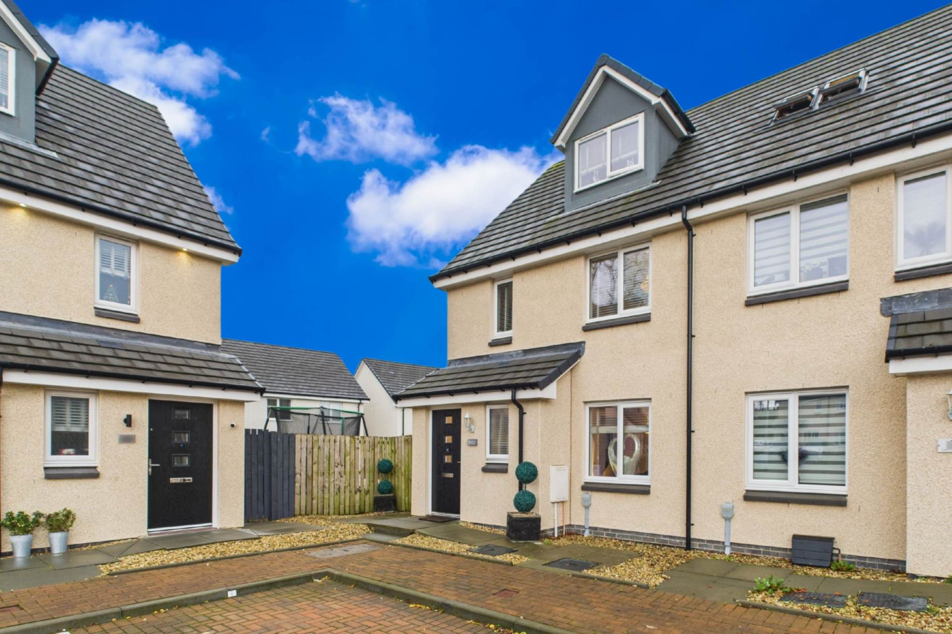 Lotus Crescent, Motherwell