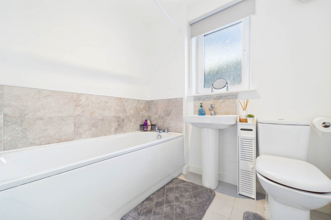 Images for Skylark Gardens, Cambuslang