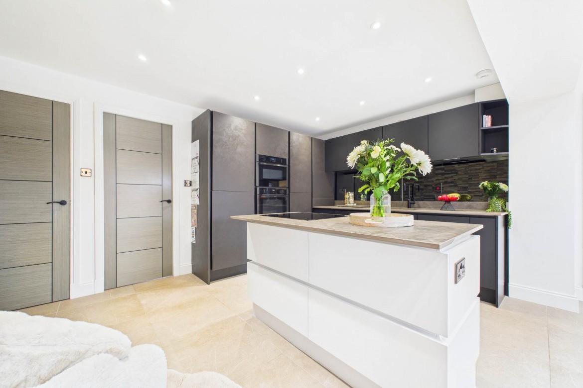 Images for Green Dale, Wishaw